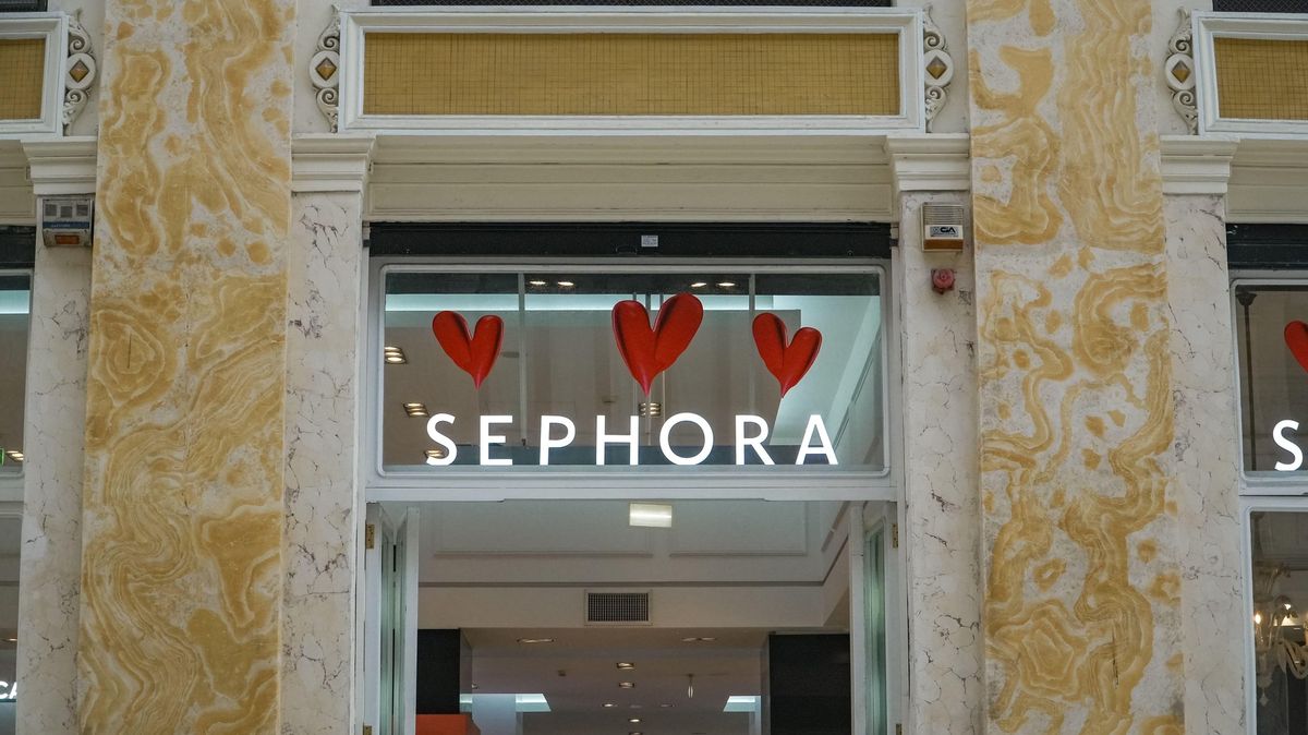 Krémy proti vráskám pro desetileté? Sephora má problém